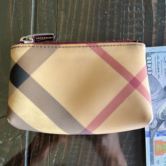 BURBERRY - Picture 13 of 13